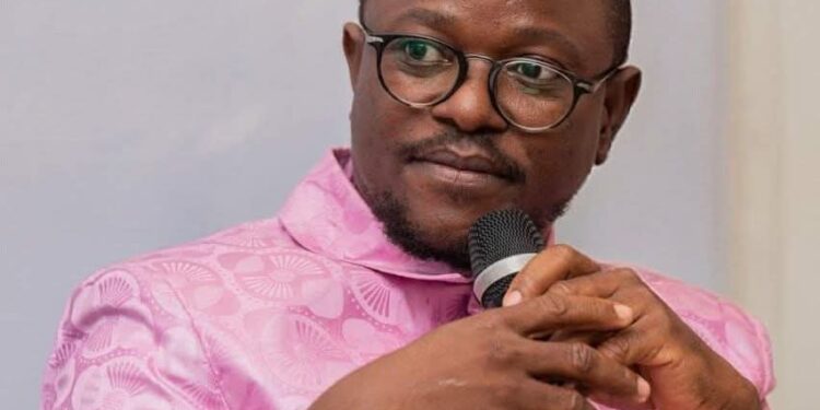 TRIBUNE : 𝐄𝐧𝐭𝐫𝐞 𝐥é𝐠𝐚𝐥𝐢𝐭é 𝐜𝐨𝐧𝐬𝐭𝐢𝐭𝐮𝐭𝐢𝐨𝐧𝐧𝐞𝐥𝐥𝐞 𝐞𝐭 𝐥é𝐠𝐢𝐭𝐢𝐦𝐢𝐭é 𝐩𝐨𝐩𝐮𝐥𝐚𝐢𝐫𝐞, 𝐥𝐚 𝐜𝐚𝐧𝐝𝐢𝐝𝐚𝐭𝐮𝐫𝐞 𝐝𝐮 Président Mamadi Doumbouya