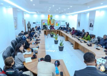 Projet Simandou : la Guinée franchit une étape décisive avec la signature des accords sur le transport maritime du minerai de fer