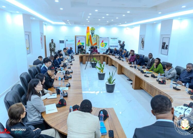 Projet Simandou : la Guinée franchit une étape décisive avec la signature des accords sur le transport maritime du minerai de fer