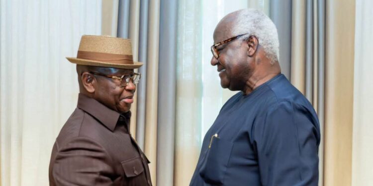 Sierra Leone : Ernest Bai Koroma retrouve son pays après plus de deux ans au Nigeria